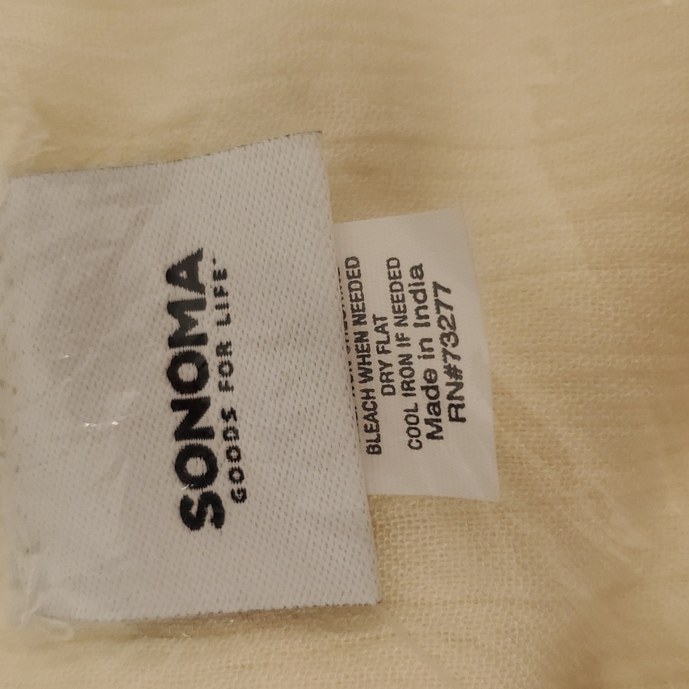 BNWT Women's Sonoma GFL Crochet Back Fringe Ruana, White, OS - Picture 7 of 7
